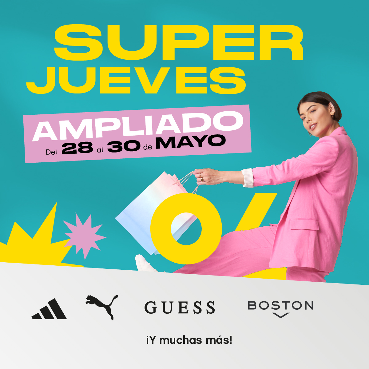 chica con traje rosa y bolsas