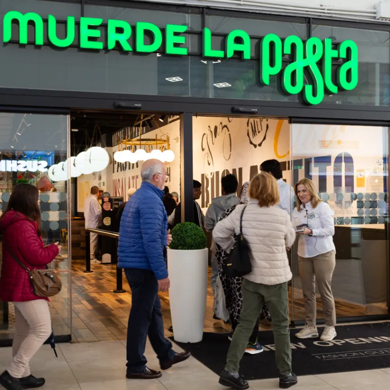 ENTRADA MUERDE LA PASTA