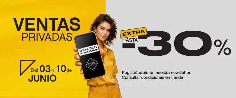 CHICA CON MOVIL